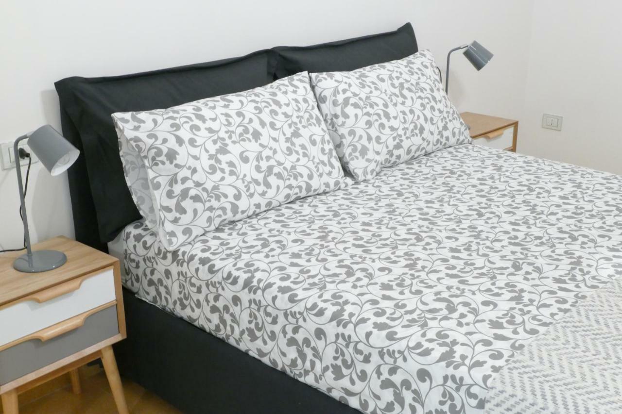 Luxury Manfredi Apartment Salerno Luaran gambar